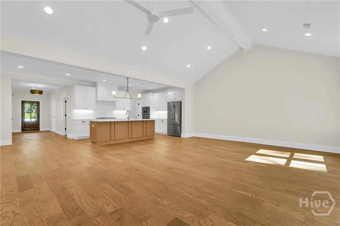 Savannah, Georgia 31411, United States, 3 Bedrooms Bedrooms, ,4 BathroomsBathrooms,Residential,Active,131032