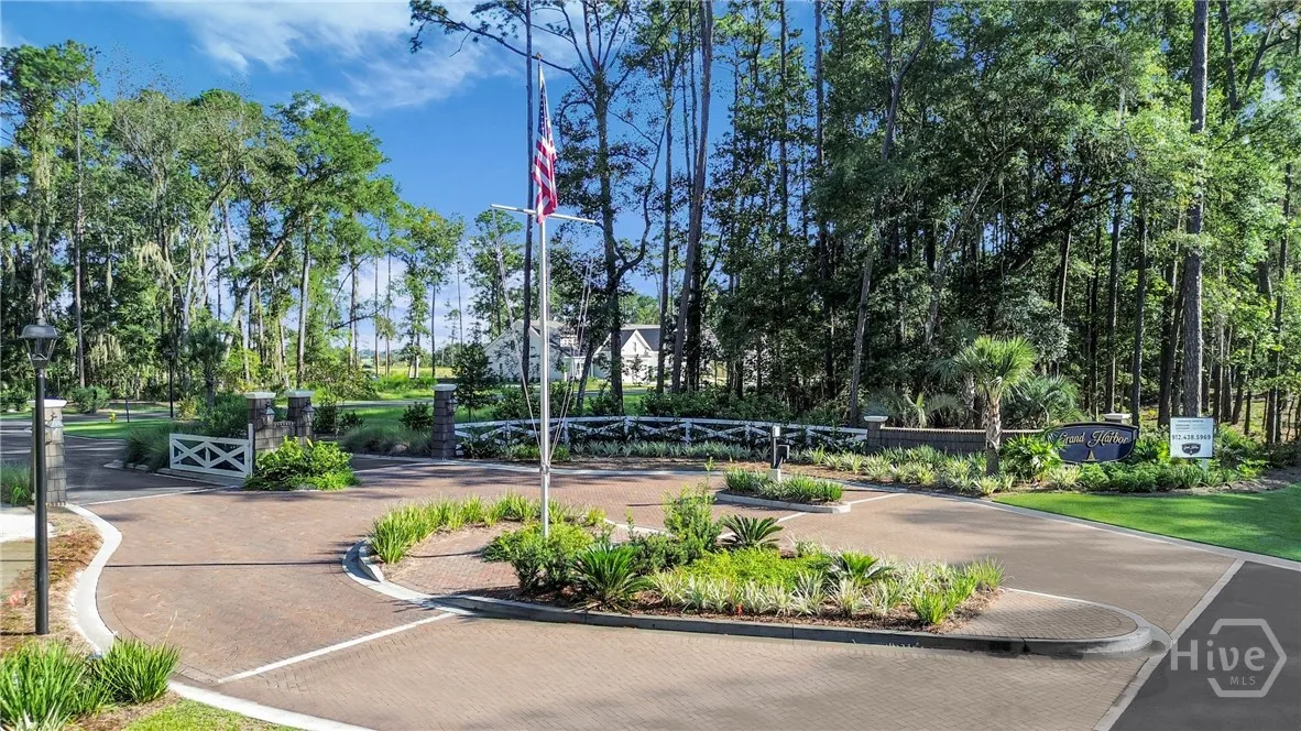 Savannah, Georgia 31411, United States, 3 Bedrooms Bedrooms, ,4 BathroomsBathrooms,Residential,Active,131032