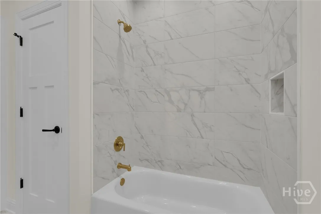 Savannah, Georgia 31411, United States, 3 Bedrooms Bedrooms, ,4 BathroomsBathrooms,Residential,Active,131032