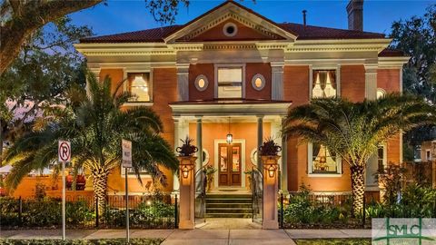 119 E 37th Street Savannah GA 31401