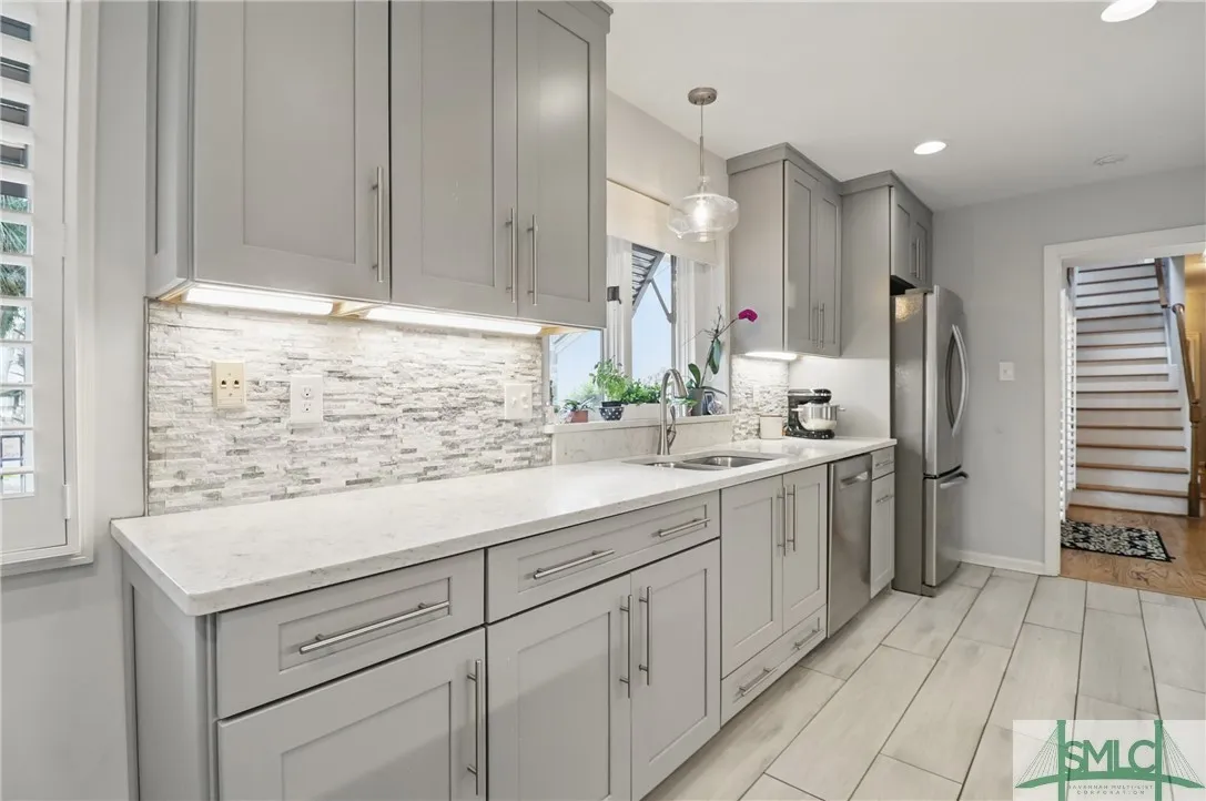 Savannah, Georgia 31411, United States, 3 Bedrooms Bedrooms, ,3 BathroomsBathrooms,Residential,Pending,127418