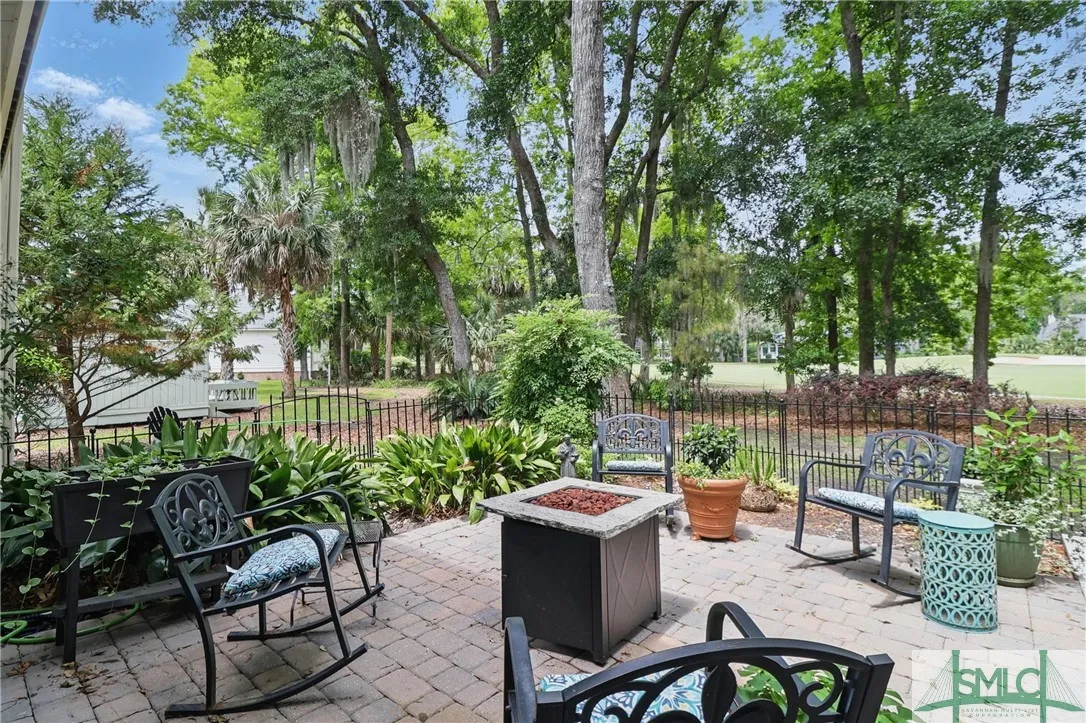 Savannah, Georgia 31411, United States, 3 Bedrooms Bedrooms, ,3 BathroomsBathrooms,Residential,Pending,127418