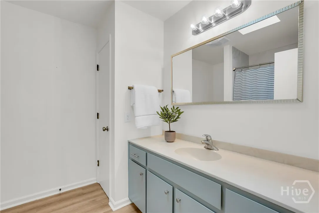 Savannah, Georgia 31411, United States, 4 Bedrooms Bedrooms, ,3 BathroomsBathrooms,Residential,Pending,195688