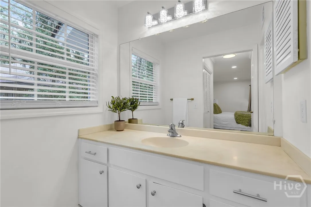 Savannah, Georgia 31411, United States, 4 Bedrooms Bedrooms, ,3 BathroomsBathrooms,Residential,Pending,195688