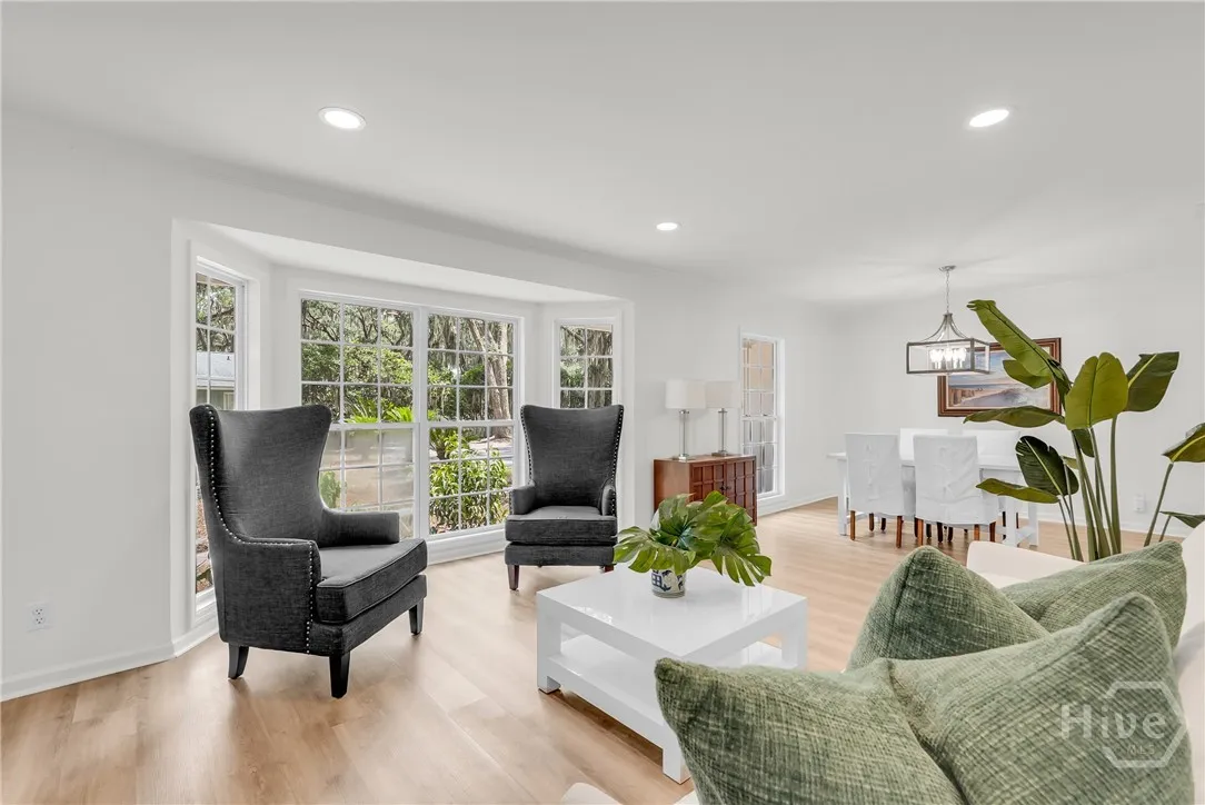 Savannah, Georgia 31411, United States, 4 Bedrooms Bedrooms, ,3 BathroomsBathrooms,Residential,Pending,195688