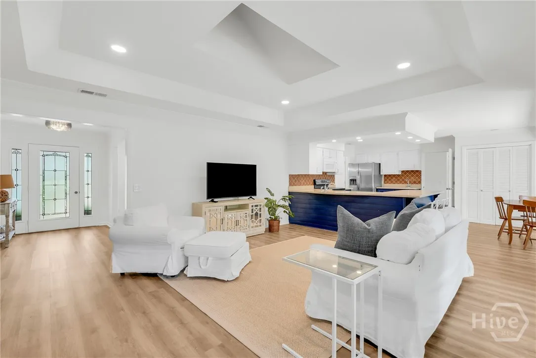 Savannah, Georgia 31411, United States, 4 Bedrooms Bedrooms, ,3 BathroomsBathrooms,Residential,Pending,195688