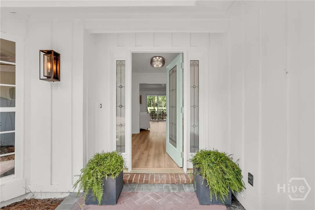 Savannah, Georgia 31411, United States, 4 Bedrooms Bedrooms, ,3 BathroomsBathrooms,Residential,Pending,195688