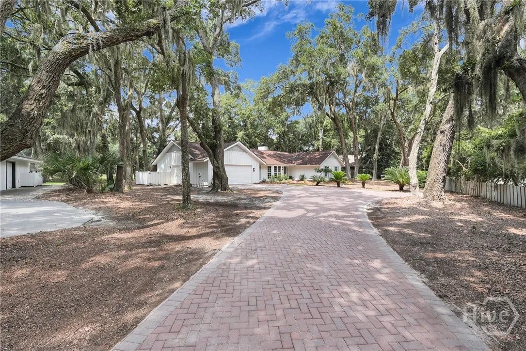 Savannah, Georgia 31411, United States, 4 Bedrooms Bedrooms, ,3 BathroomsBathrooms,Residential,Pending,195688