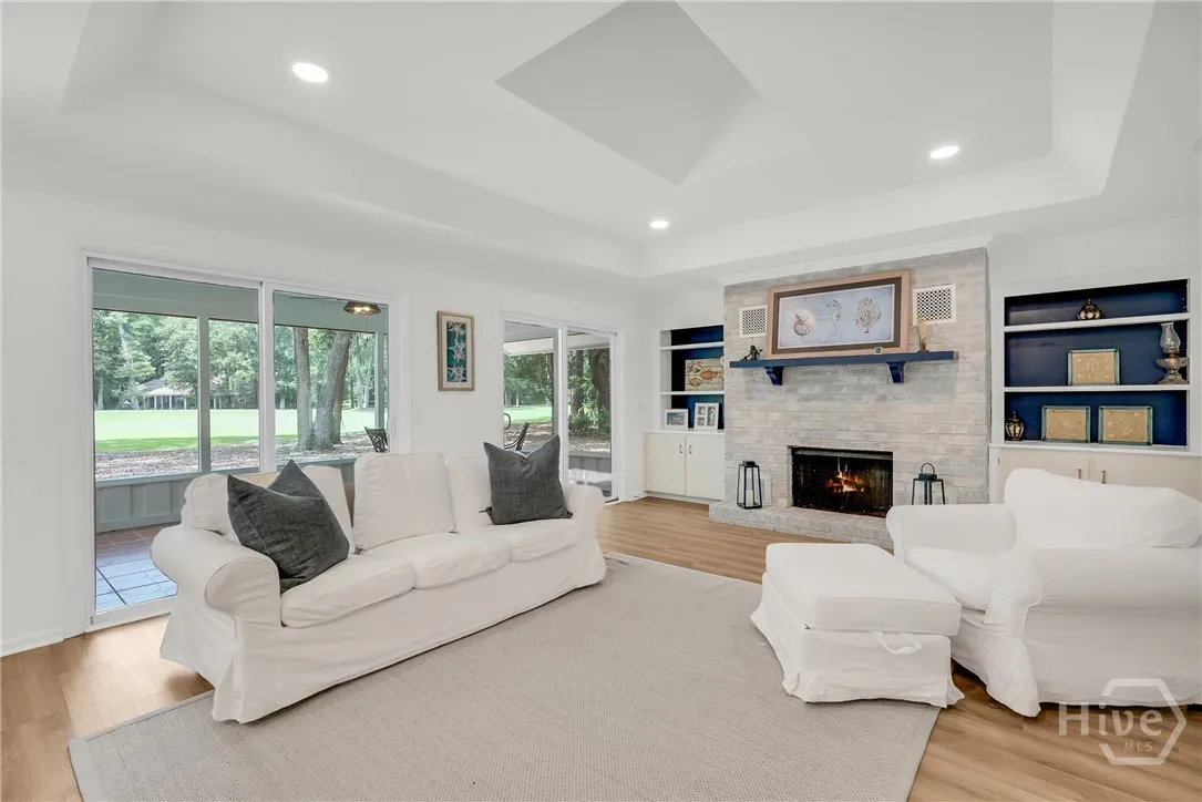 Savannah, Georgia 31411, United States, 4 Bedrooms Bedrooms, ,3 BathroomsBathrooms,Residential,Pending,195688