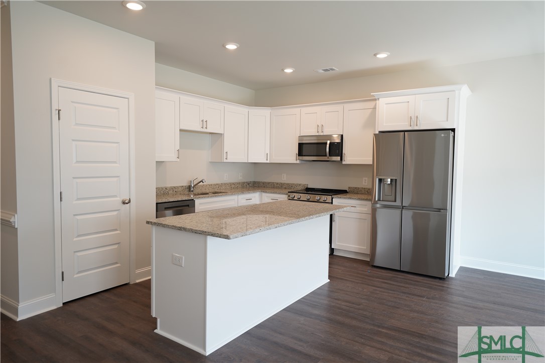 492 Governor Treutlen Circle