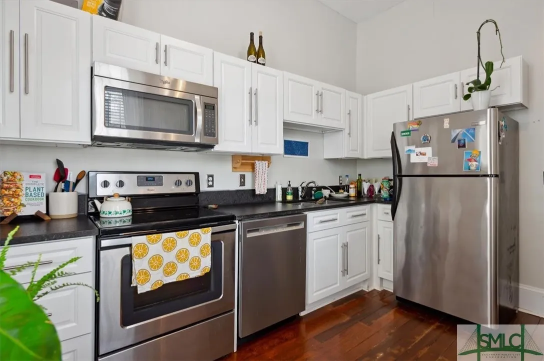 Savannah, Georgia 31401, United States, 4 Bedrooms Bedrooms, ,4 BathroomsBathrooms,Residential,Active,8672