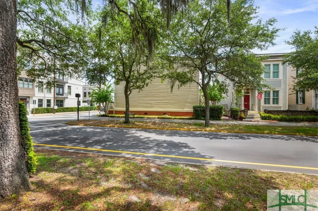 Savannah, Georgia 31401, United States, 4 Bedrooms Bedrooms, ,4 BathroomsBathrooms,Residential,Active,8672