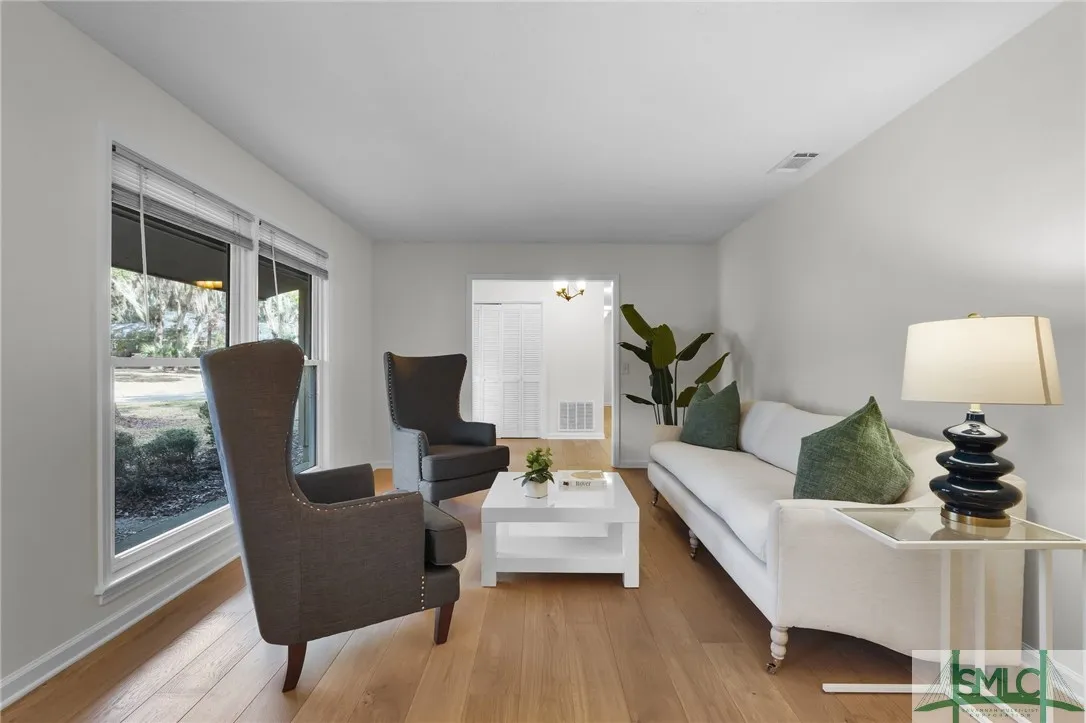 Savannah, Georgia 31411, United States, 3 Bedrooms Bedrooms, ,2 BathroomsBathrooms,Residential,Active,815