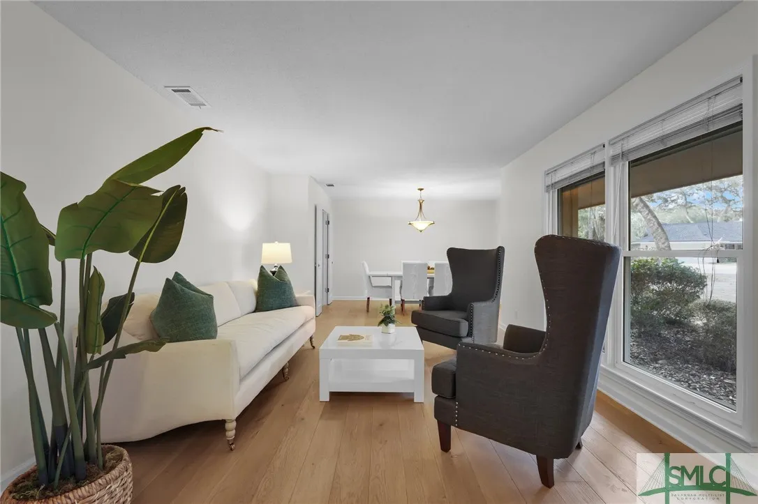 Savannah, Georgia 31411, United States, 3 Bedrooms Bedrooms, ,2 BathroomsBathrooms,Residential,Active,815