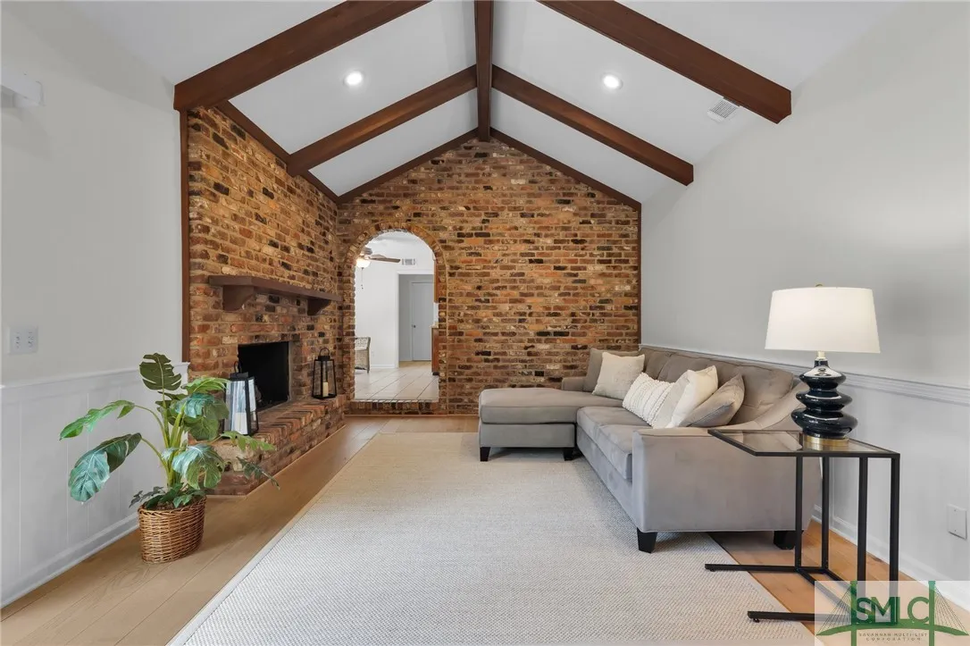 Savannah, Georgia 31411, United States, 3 Bedrooms Bedrooms, ,2 BathroomsBathrooms,Residential,Active,815