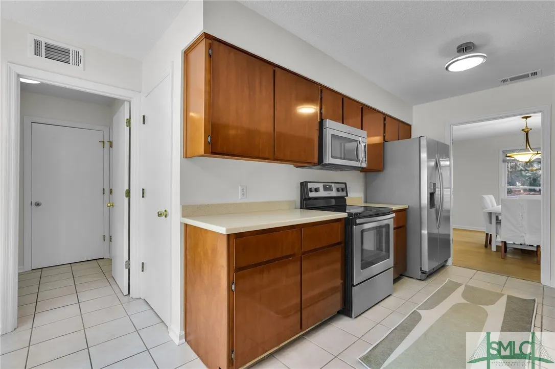 Savannah, Georgia 31411, United States, 3 Bedrooms Bedrooms, ,2 BathroomsBathrooms,Residential,Active,815