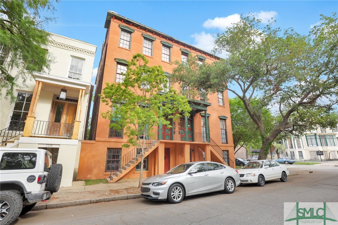 703 Barnard Street A