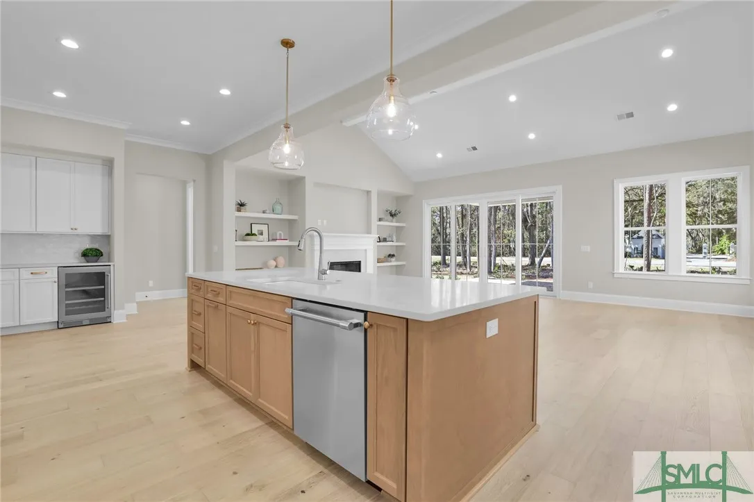 Savannah, Georgia 31411, United States, 3 Bedrooms Bedrooms, ,4 BathroomsBathrooms,Residential,Active,99185