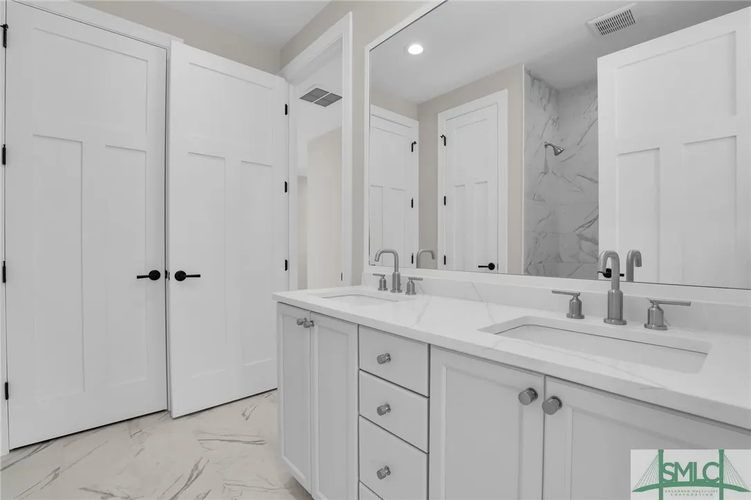 Savannah, Georgia 31411, United States, 3 Bedrooms Bedrooms, ,4 BathroomsBathrooms,Residential,Active,99185