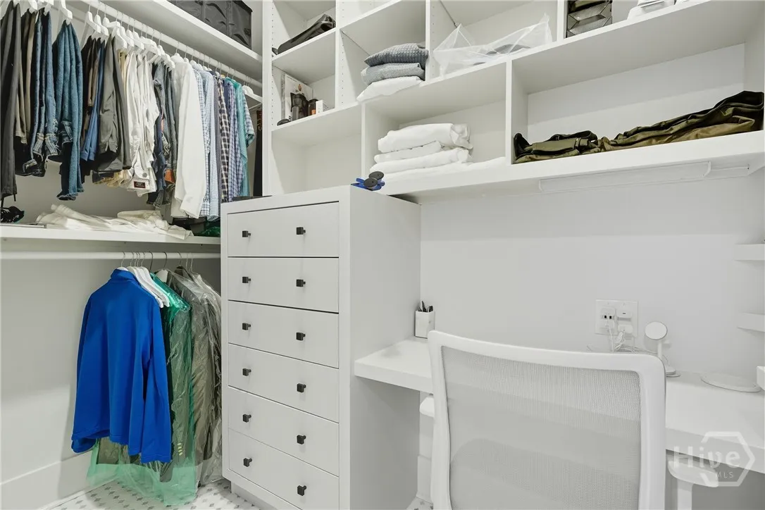 Savannah, Georgia 31411, United States, 4 Bedrooms Bedrooms, ,5 BathroomsBathrooms,Residential,Active,224297