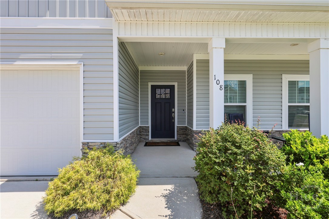 108 Pickett Fence Lane