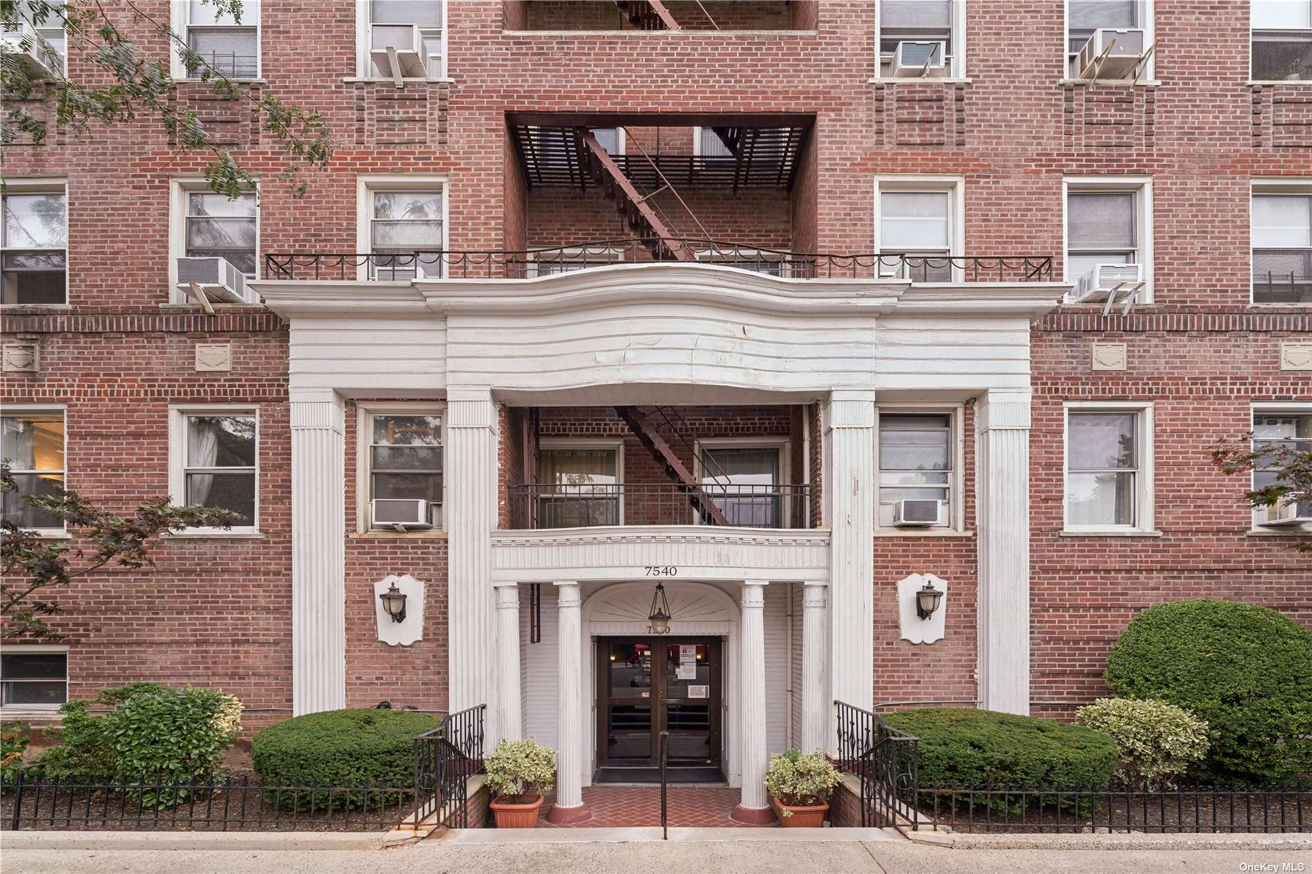 75-40 Austin Street #6BL, Forest Hills, New York image 2