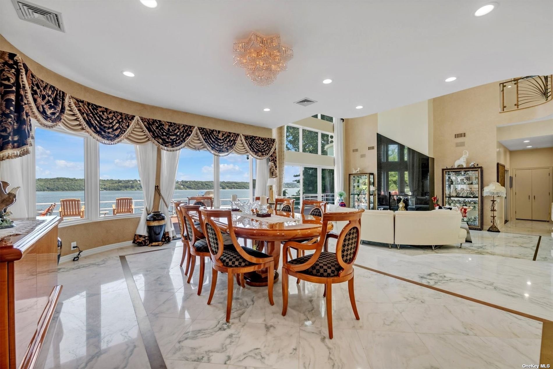26 Tennis Court Road, Cove Neck, New York image 5