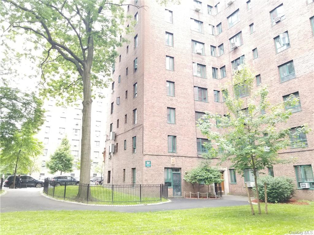 Photo 1 of 7 of 1569 Metropolitan Avenue 4A condo