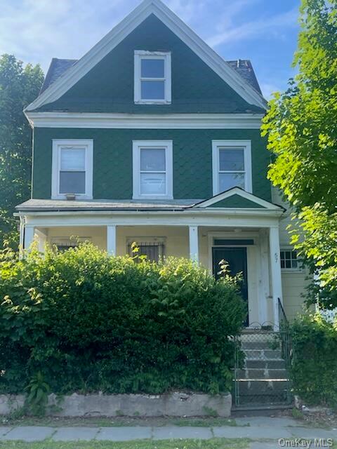 57 E 5th Street, Mount Vernon, New York - 3 Bedrooms  
2 Bathrooms  
6 Rooms - 