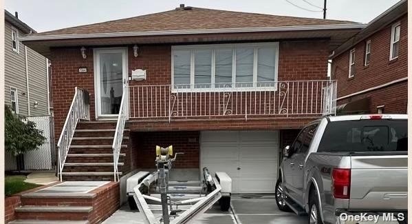 15840 100th Street, Howard Beach, Queens, NY - 2 Bedrooms  
3 Bathrooms  
6 Rooms - 