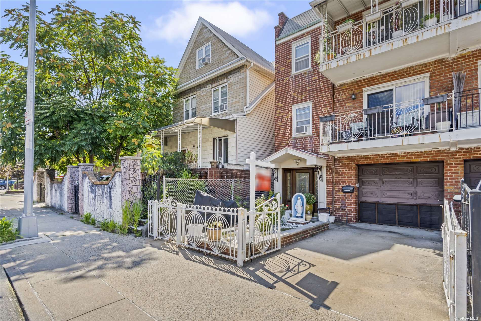 14 Bay 28th Street