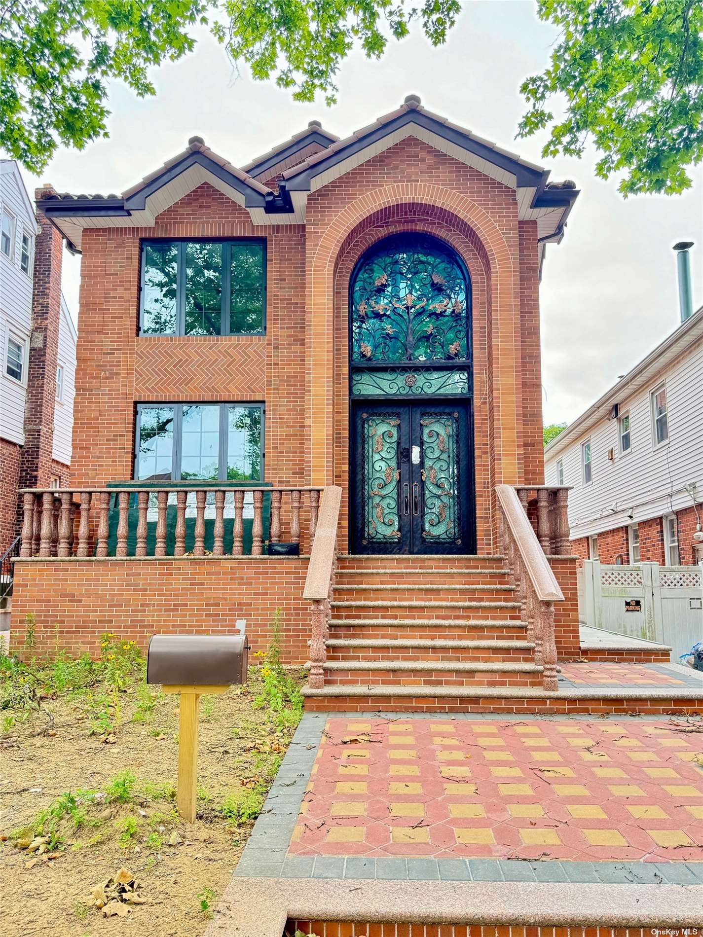 14512 24th Avenue, Whitestone, Queens, NY - 6 Bedrooms  
5.5 Bathrooms  
14 Rooms - 