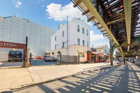 28-25 31st Street Astoria NY 11102