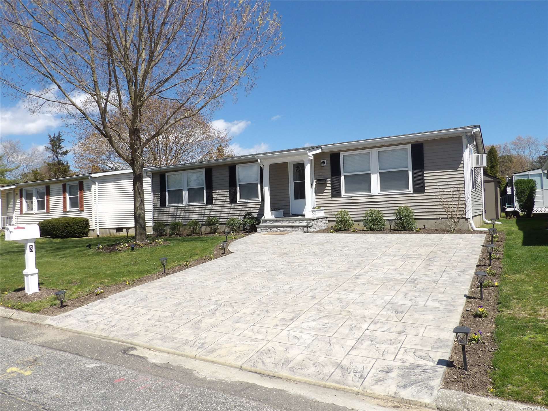 Limetree Drive 3, Manorville, Hamptons, NY - 2 Bedrooms  
2 Bathrooms - 