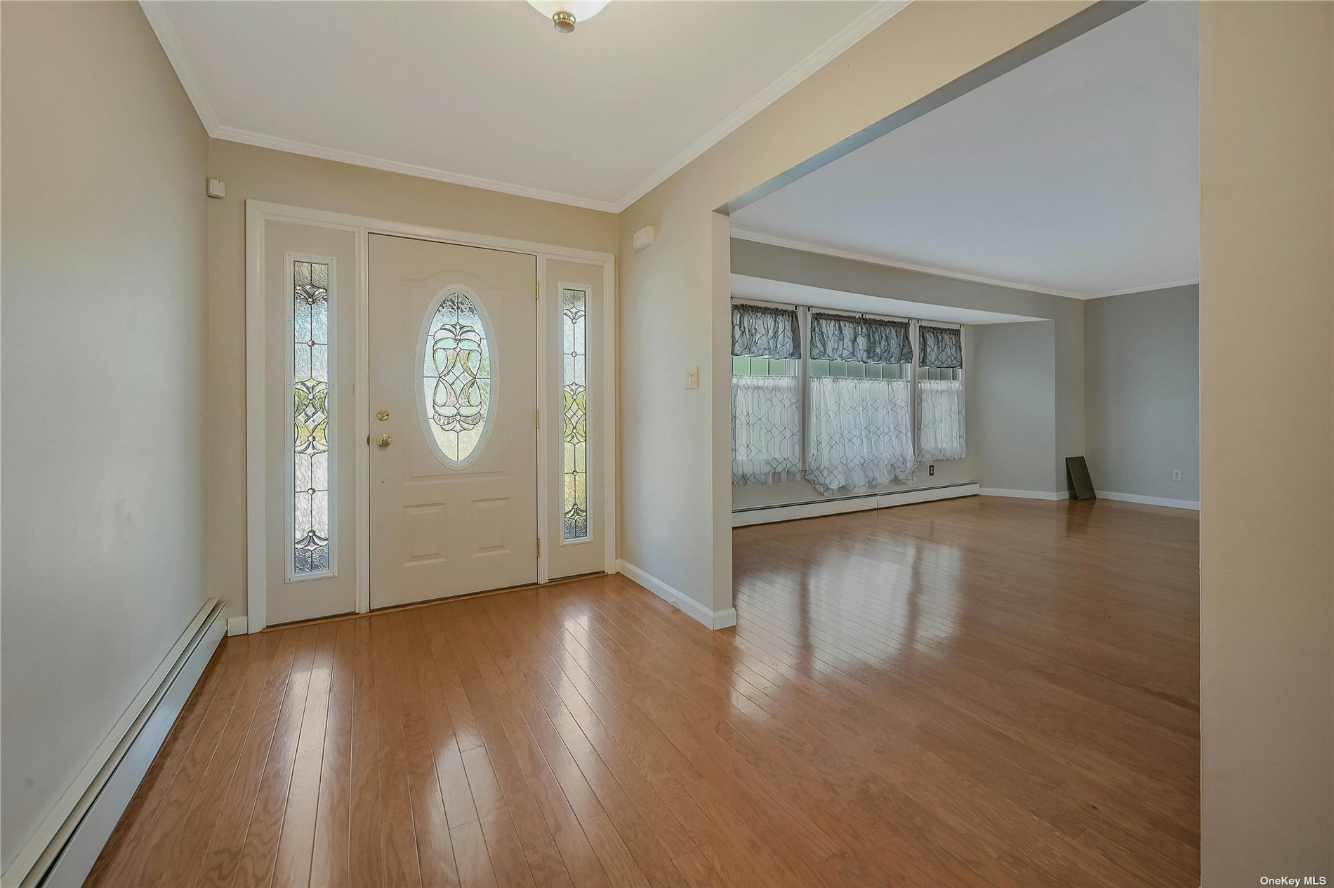 6 Gate Lane, West Islip, New York image 3