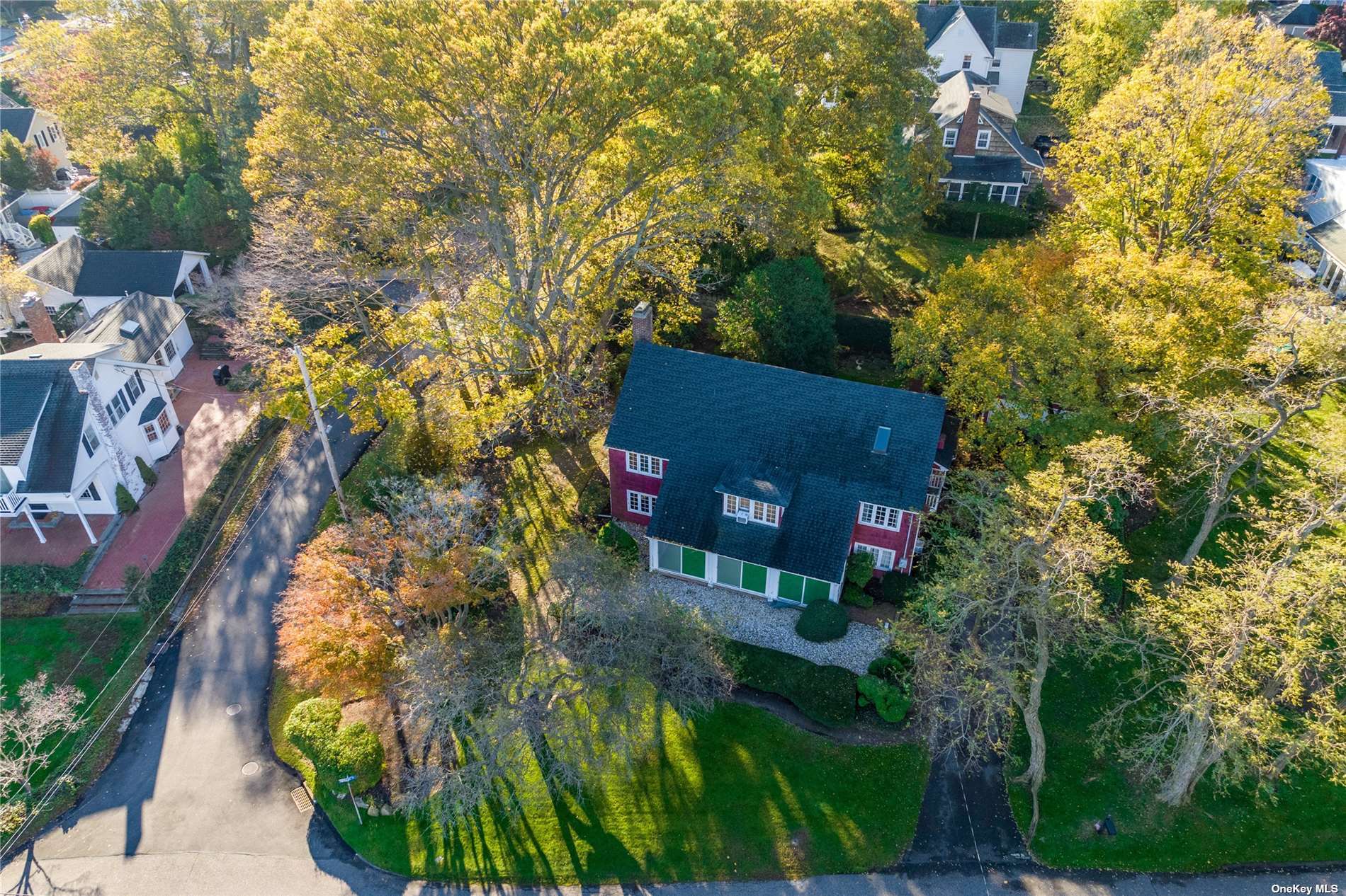 Photo 4 of 28 of 34 Shore Drive house