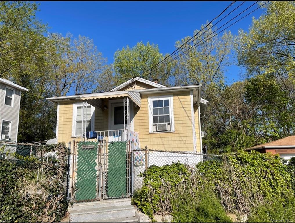Property for Sale at 2543 Bouck Avenue, Bronx, New York - Bedrooms: 5 
Bathrooms: 3  - $695,000