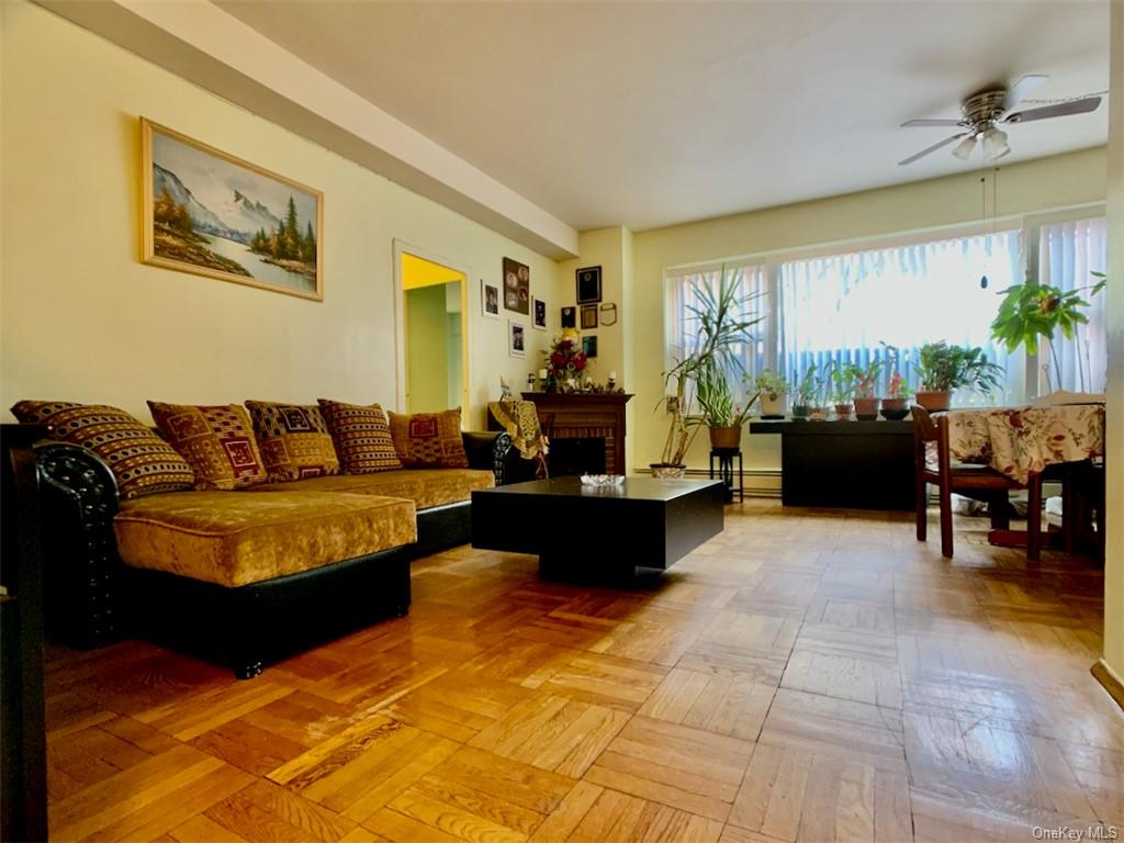 Property for Sale at Fordham Hill Oval 2F, Bronx, New York - Bedrooms: 2 
Bathrooms: 1 
Rooms: 5  - $266,000