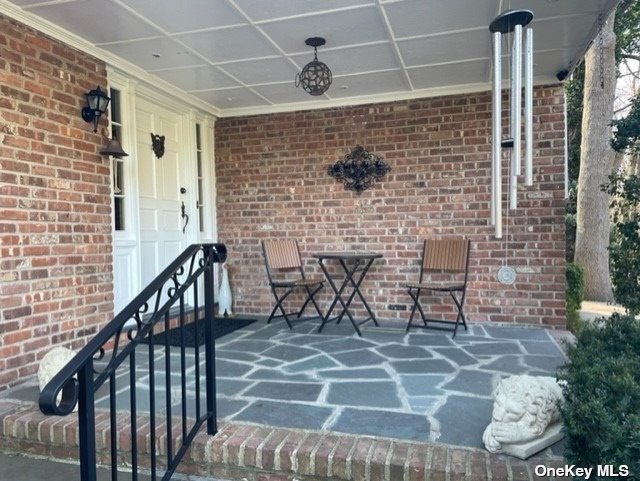 Photo 6 of 35 of 523 Harbor Road house