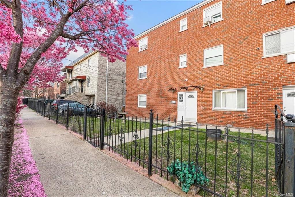 Rental Property at 3016 Bruner Avenue 2, Bronx, New York - Bedrooms: 3 
Bathrooms: 1 
Rooms: 4  - $2,500 MO.