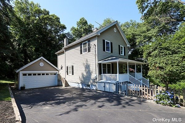 79 Capitol Heights Road, Oyster Bay, New York image 2