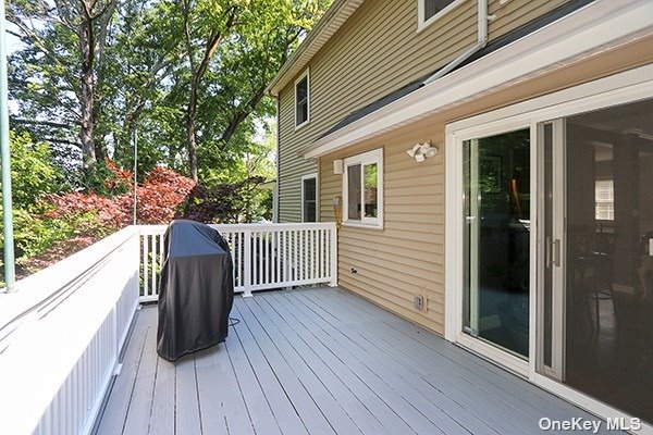 79 Capitol Heights Road, Oyster Bay, New York image 29