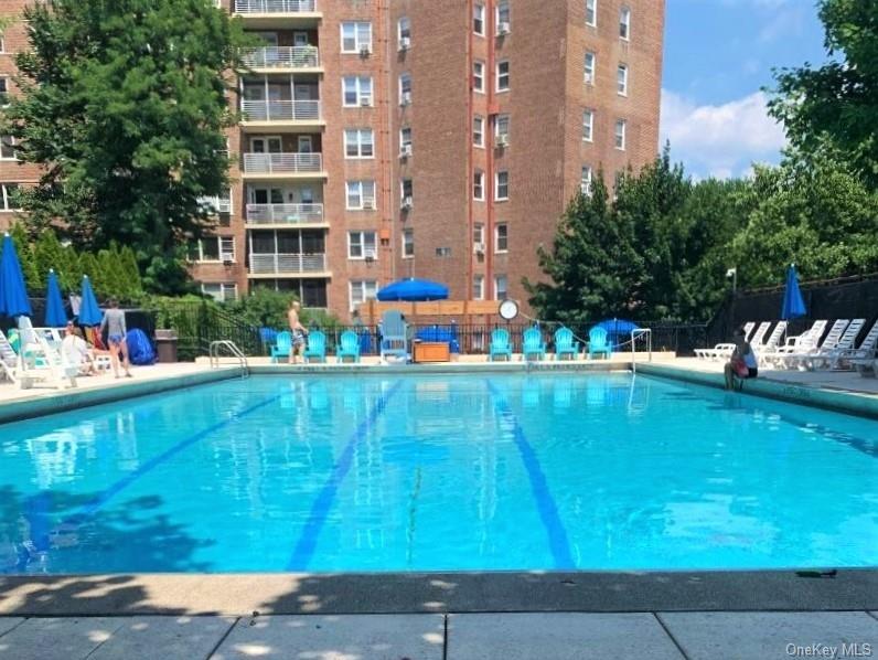 Property for Sale at 3135 Johnson Avenue 4F, Bronx, New York - Bedrooms: 2 
Bathrooms: 1 
Rooms: 4  - $300,000