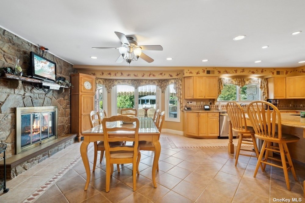 30 Glenby Lane, Brookville, New York image 15