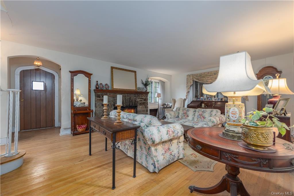 1199 Post Road, Scarsdale, New York image 4