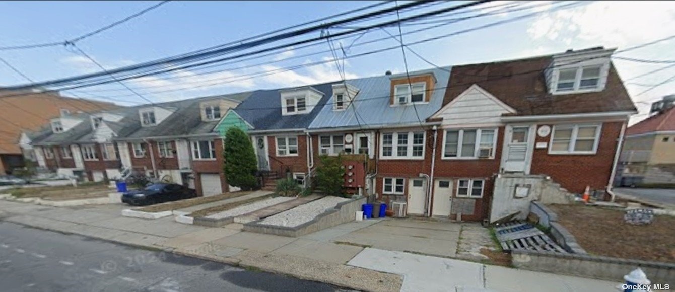 668 W Broadway 10