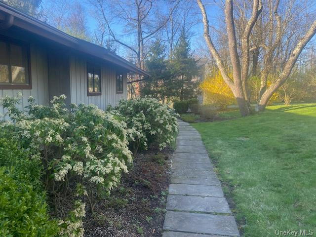 21 Flag Hill Road, Chappaqua, New York image 26