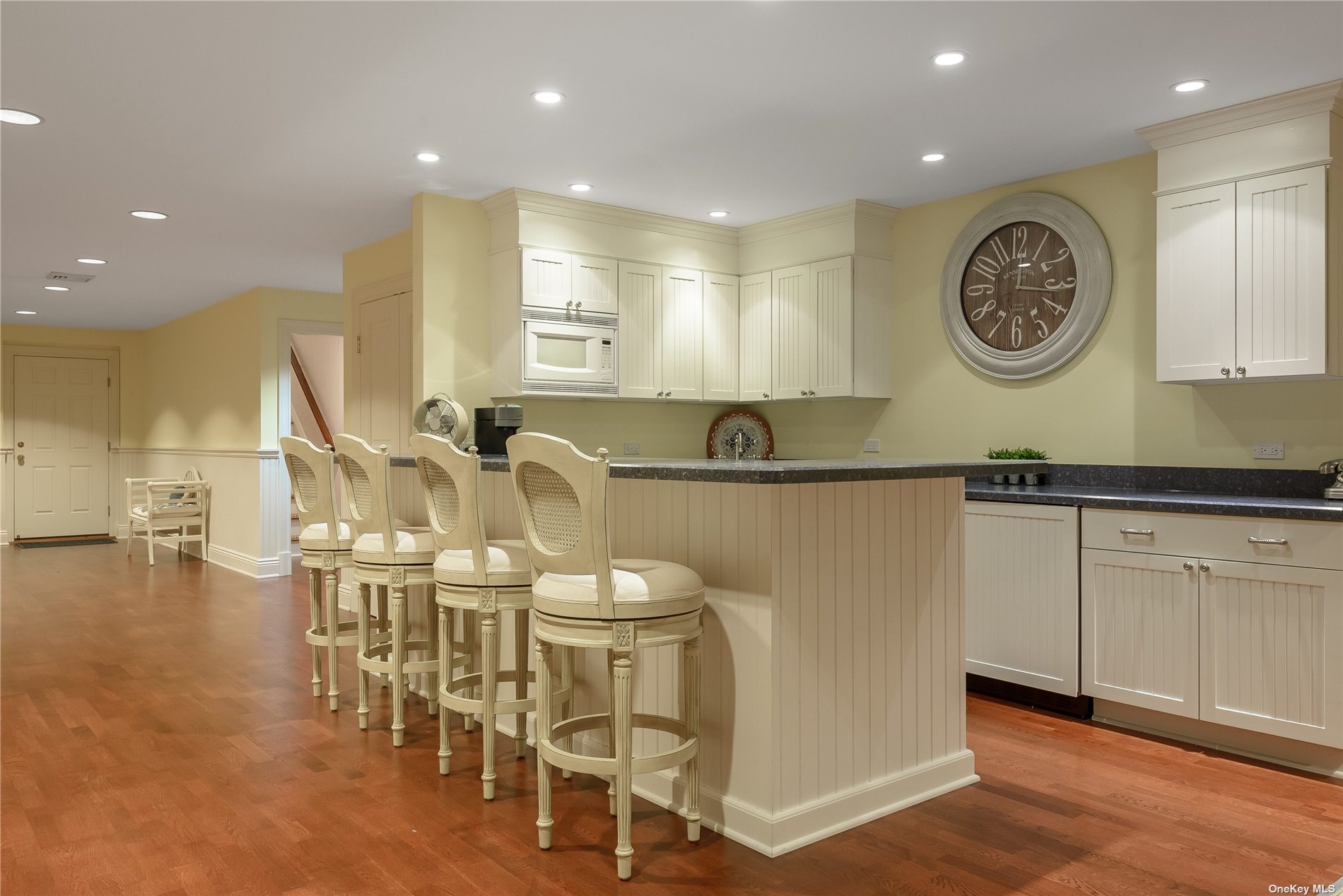 47 Hilltop Drive, Laurel Hollow, New York image 28