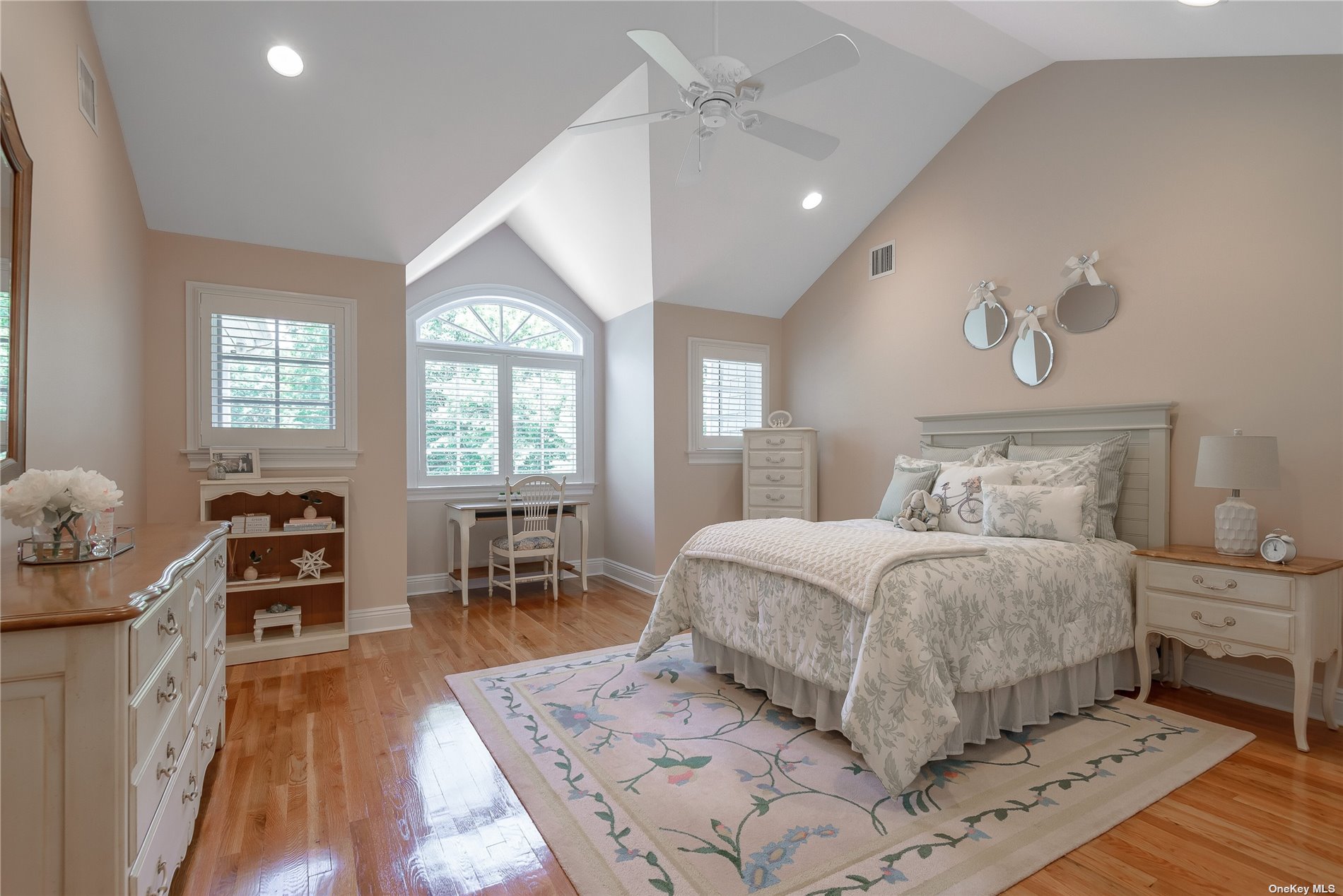 47 Hilltop Drive, Laurel Hollow, New York image 24