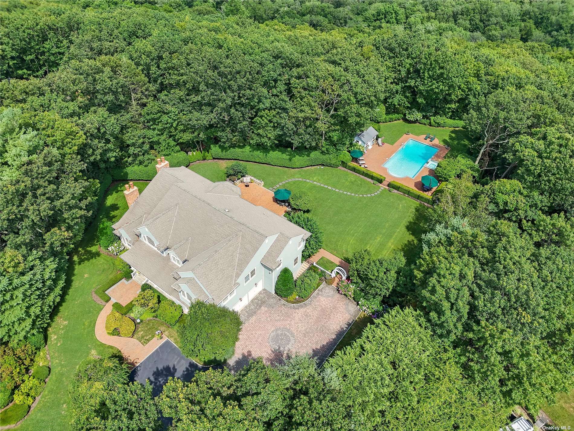 47 Hilltop Drive, Laurel Hollow, New York image 34